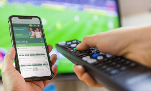 Top Apps and Channels to Watch Live Football