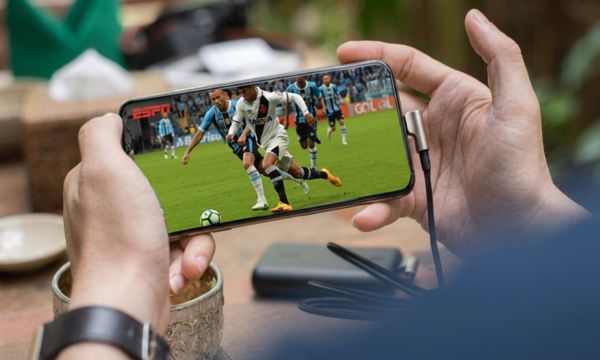 Watch-football-on-your-mobile-(Source-Google)