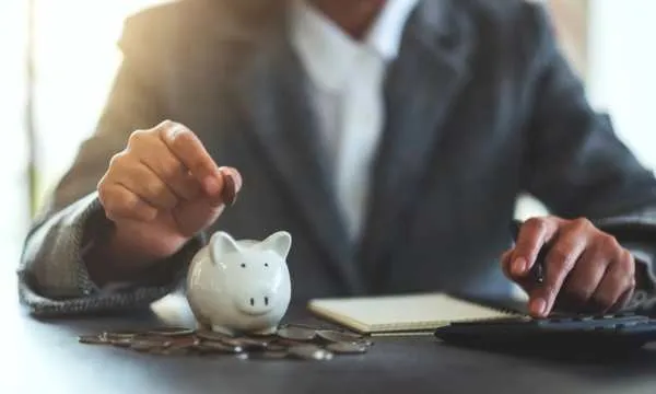 6 Steps to Creating an Emergency Fund and Protecting Yourself in the Future