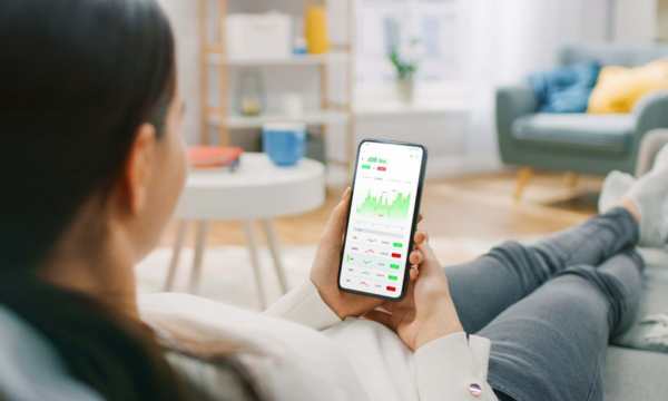 Monitoring-investments-via-cell-phone-(Source-Google)